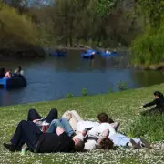 UK Weather Maps Forecast 21C Heatwave for Five Counties This Weekend