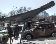 Ukraine Intensifies Drone Strikes on Russian Oil as Zelenskyy Warns of Waning US Support