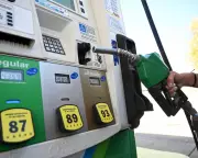 US Gas Prices Hit $4.23 High as Iran War and Hormuz Blockade Drive Oil Surge