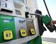 US Gas Prices Surge Past $4 Amid Iran Conflict, Impacting Daily Lives