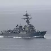 US Military Poised for Strait of Hormuz Action as Iran Ceasefire Teeters