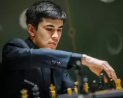 Uzbek Grandmaster Sindarov Stuns Chess World with Early Candidates Lead
