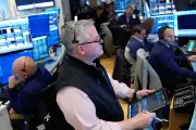 Wall Street Hits Record High as Investors Bet on End of Iran Conflict