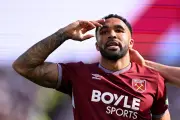West Ham edge Everton in stoppage time to stay above drop zone