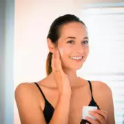 Woman Claims Quitting Alcohol Reverses Ageing and Boosts Skin