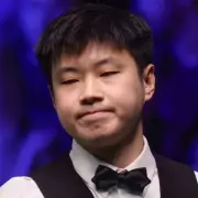 Zhao Xintong's Stunning Snooker Victory Leaves Pundits Speechless