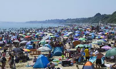 10 Tips to Beat the UK Heatwave and Sleep Comfortably