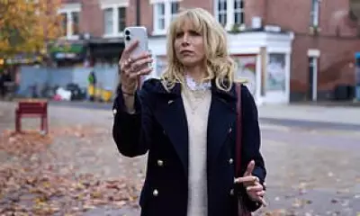 Amandaland Series 2 Review: Brilliant Comedy Returns with Bafta Buzz