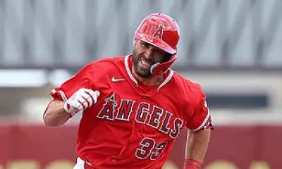 Chris Taylor Unretires One Day After Announcing MLB Career End