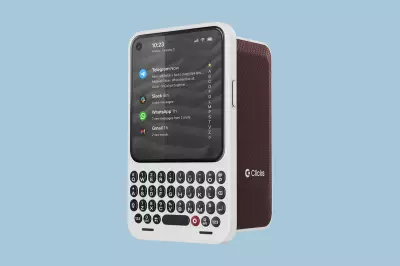 Clicks Communicator: BlackBerry-Style Dumbphone Launches This Year