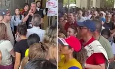 Colombians in Houston Face Long Lines to Vote in Presidential Election