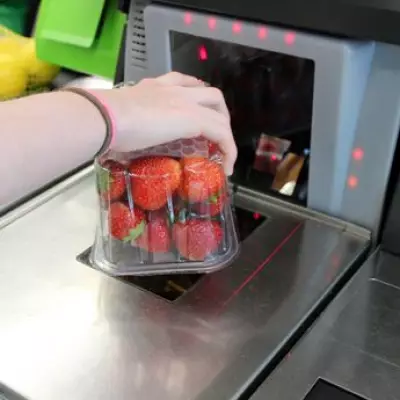 Easy Vinegar Wash Keeps Strawberries Fresh Up to 2 Weeks