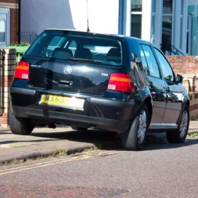 England Councils Get New Powers to Fine Pavement Parkers in 2026