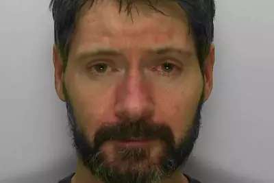 Fraudster Caught After iPhone Email Signature Blunder in Czech Republic