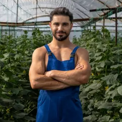 Gardening Naked Boosts Health, Therapist Says Ahead of World Event