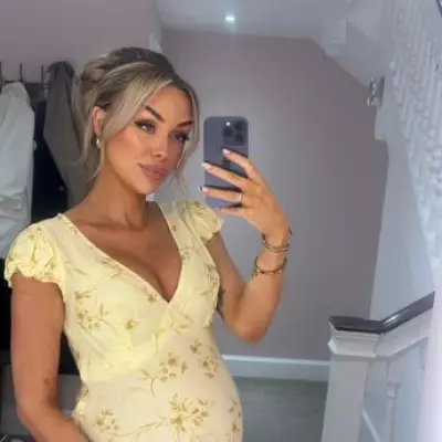 Influencer Trolled Over Six-Week Pregnancy Belly: 'Just Bloat'