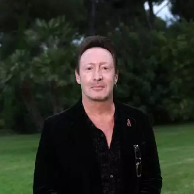 Julian Lennon diagnosed with heart disease and pre-diabetes, urges fans to get checked