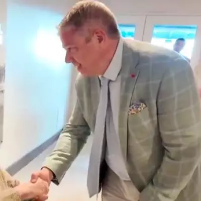 Kentucky Derby Fan 'Derby Bob' Dies One Week After Final Race