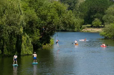 Met Office Forecasts Continued Heatwave Across UK
