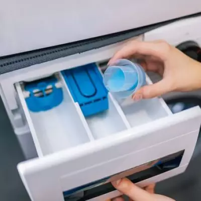 Mrs Hinch Fans Hail 65p Vinegar Trick to Banish Washing Machine Mould