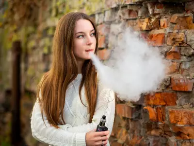 NHS to Expand Vaping Support for Teens Amid £6bn Black Market Crisis
