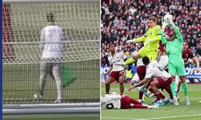 PSG Goalkeepers Use Rugby Pads to Prep for Arsenal's Set-Piece Threat in UCL Final