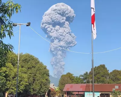 Rescuers Recover Body of Indonesian Hiker After Mount Dukono Eruption
