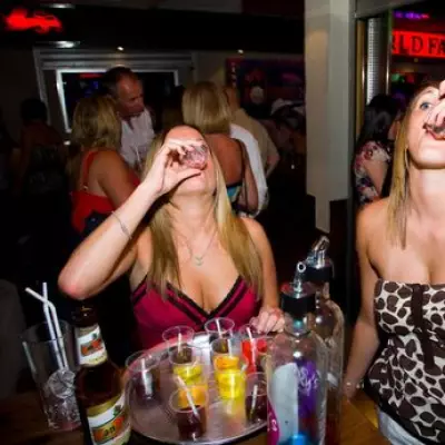 Spain Holiday Warning: Brits Face Six-Drink Limit and Fines