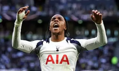 Spurs' Striking Crisis: De Zerbi Seeks Formula Without Solanke and Simons