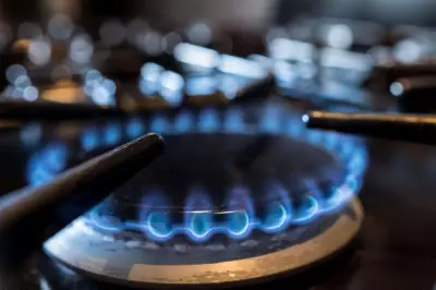 UK Inflation Falls to 2.8% in April, Lowest in Over a Year