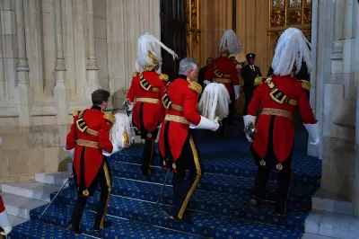 UK Leadership Contenders Set to Challenge Starmer After Election Losses