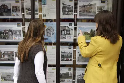 UK mortgage approvals hit four-month high as buyers rush to beat rate rises