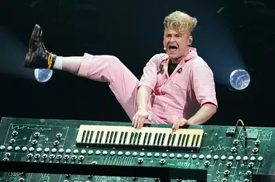 UK's Eurovision Entry Look Mum No Computer Sparks Backlash as 'Worst Ever'