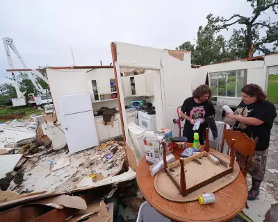 Weather Tracker: Tornadoes and Giant Hail Batter Central US