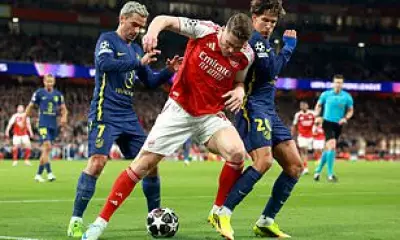 Wesley Sneijder Jokes Arsenal-Atletico Should Have Been Cancelled