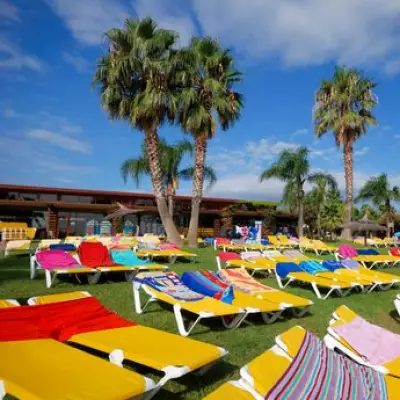 Woman Sparks Resort Row by Removing Sunbed Towels After 8-Hour Reservation