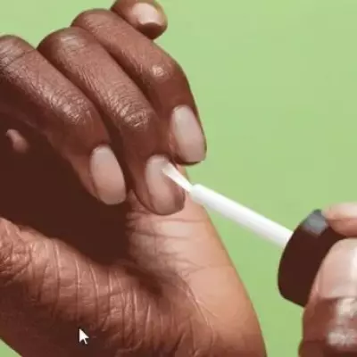 Women with Brittle Nails Save 20% on OPI Strengthener for Salon Results