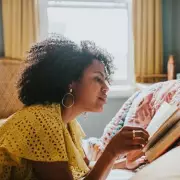 4 Books Every Woman in Her 20s Needs for Honest, Funny Reassurance