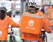 7,000 Just Eat Couriers Take Legal Action Over Workers' Rights