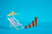8 Expert Tips to Avoid Last-Minute Holiday Spending Traps