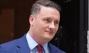 A Day of High-Stakes Chess in Westminster: Streeting Resigns, Starmer Under Siege