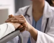 A Doctor's Spontaneous Kindness: Buying Groceries for a Hungry Patient