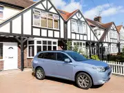AA Urges EV Drivers to Park in Shade During Hot Weather to Save Battery