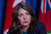 Alberta Flirts with Canada Breakup in Explosive Referendum Push