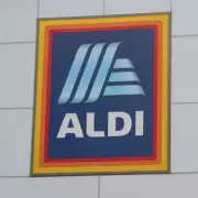 Aldi's £25 Oval Garden Chair Rivals B&Q's £115 Version