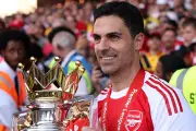 Arsenal and PSG Battle for £108m Striker Julian Alvarez