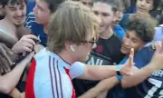 Arsenal Fan Mobbed by PSG Supporters in Paris After Champions League Final Defeat