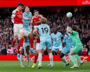 Arsenal's Set-Piece Mastery Keeps Title Hopes Alive in Nervy Burnley Win
