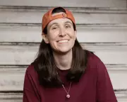 Ashley Gavin Review: Gleeful Iconoclasm and Gender-Scrambling Comedy