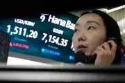 Asian Markets Slide as Bond Yields Rise, Tech Rally Falters